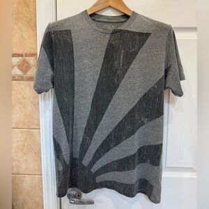 Chaser Slim fit Charcoal Rising Sun Vintage Tee. Large